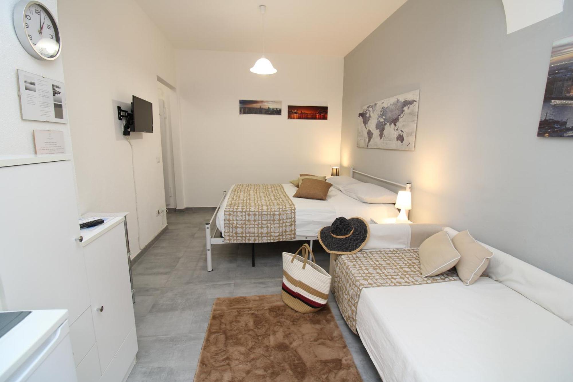 Summer Room- Fronte Spiaggia La Caletta Ngoại thất bức ảnh