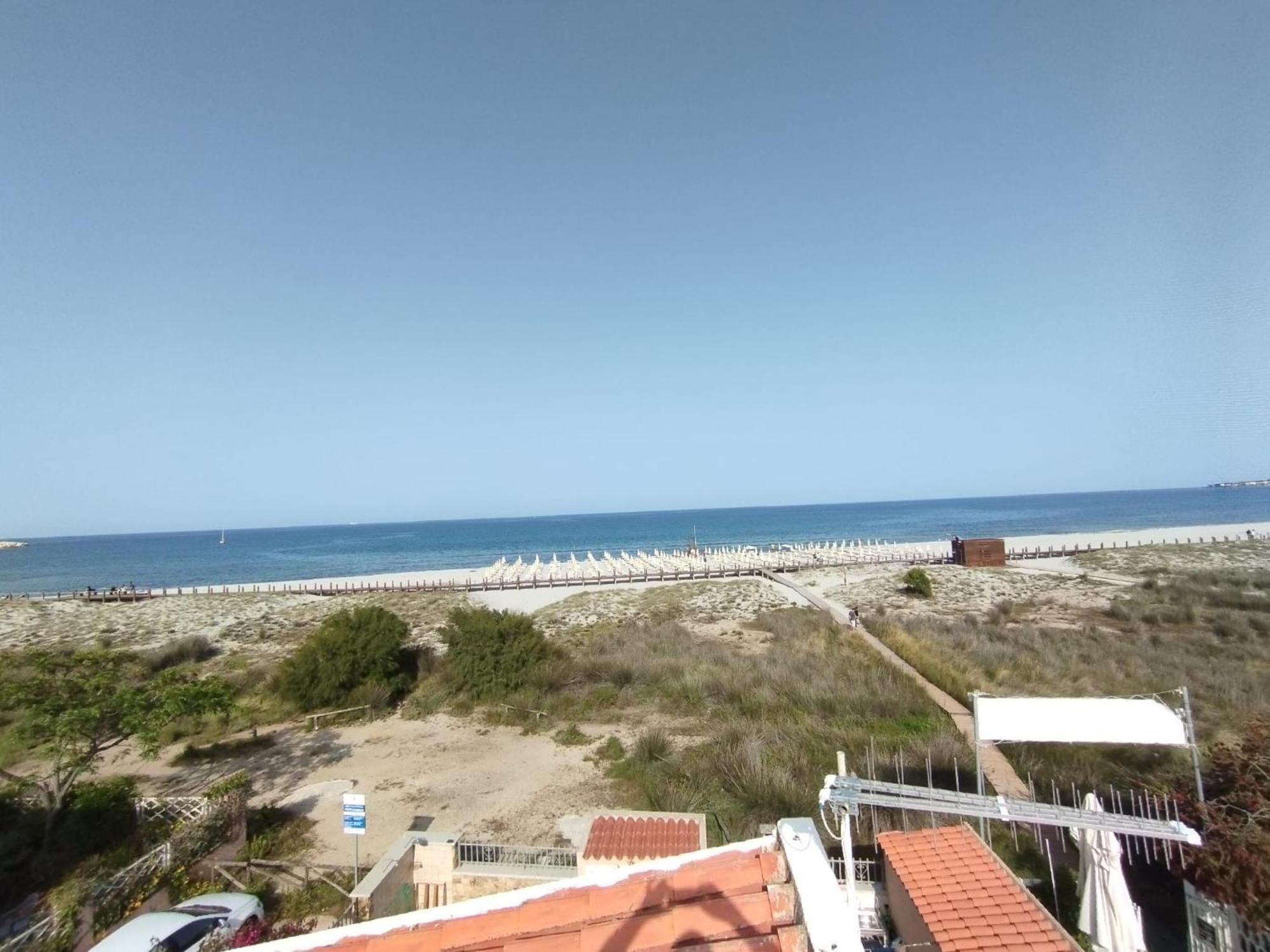 Summer Room- Fronte Spiaggia La Caletta Ngoại thất bức ảnh